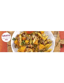 Schupfnudel-Kürbis-Pfanne mit Haselnuss-Salbei-Topping